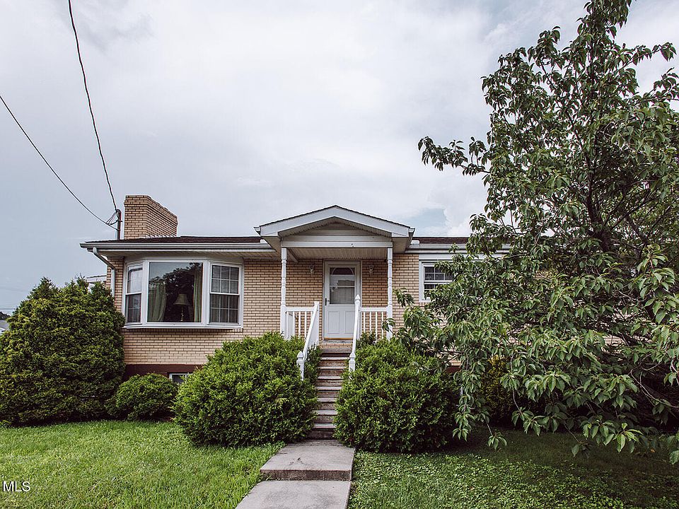 1st image of 1030 4th Ave