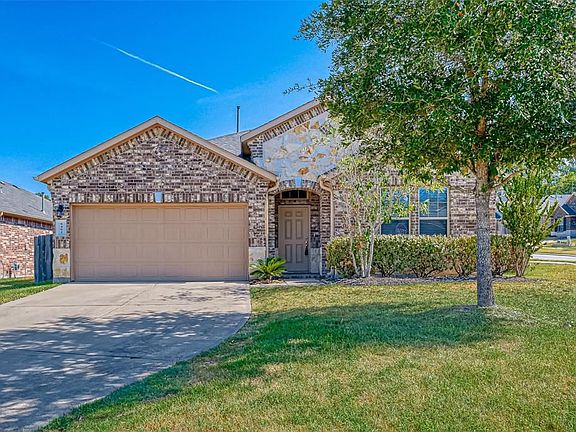 2nd image of 8402 Coral Cove Pass Ln