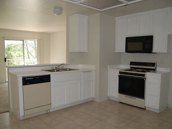 4th image of 1365 Crafton Ave APT 2083