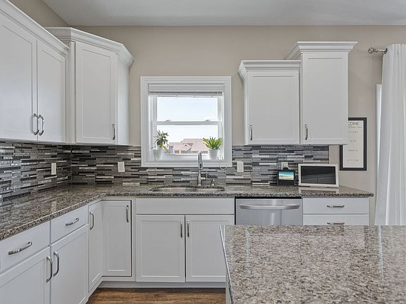 2nd image of 4305 Happiness Ln