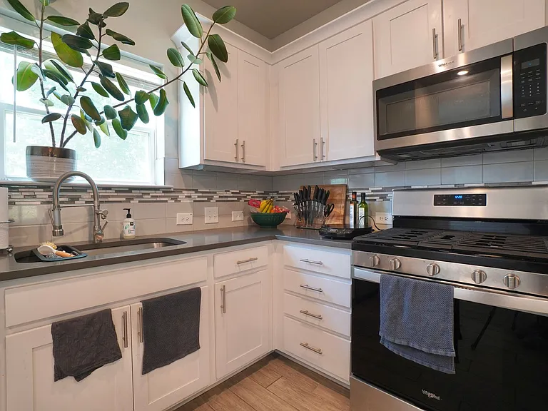 5501 Charles Merle Dr #B — Photo 16