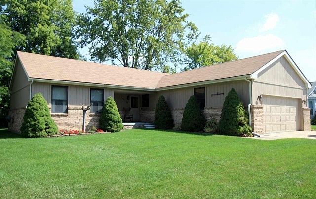1st image of 34867 Lakewood Dr