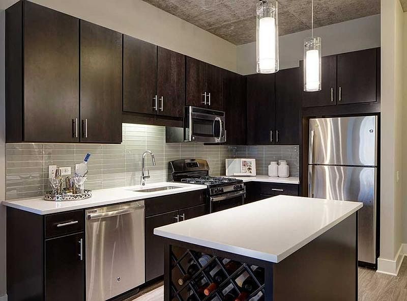 1st image of 870 S Clark St #1