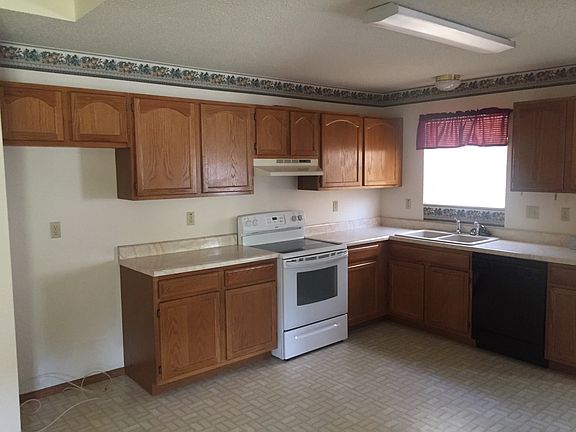 3rd image of 1121 Bieker Rd