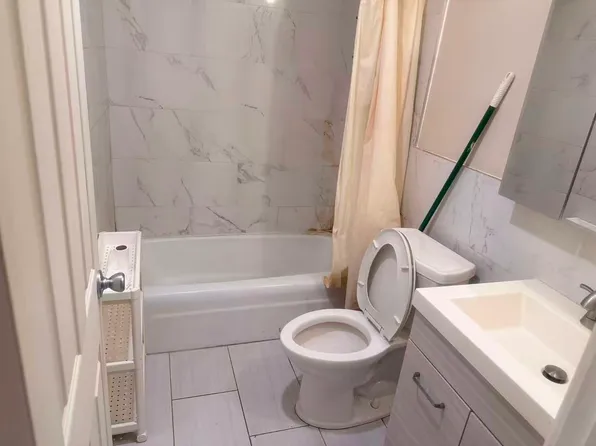 215 Winter St APT 2F, Weymouth, MA 02188