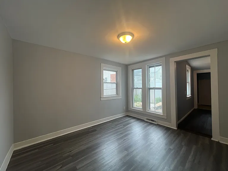 147 Winchester Ave — Photo 8
