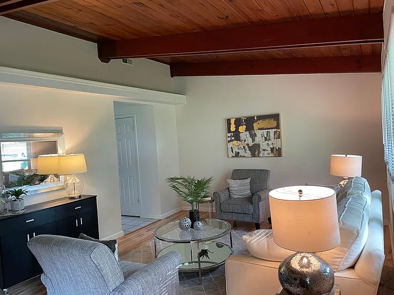 124 Coral Ter — Photo 4