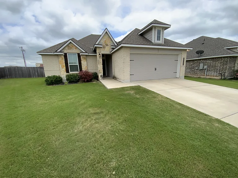 5107 Leaning Tree Dr — Photo 1