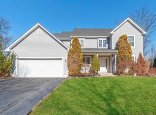 12 Maple Leaf Dr, Belford, NJ 07718