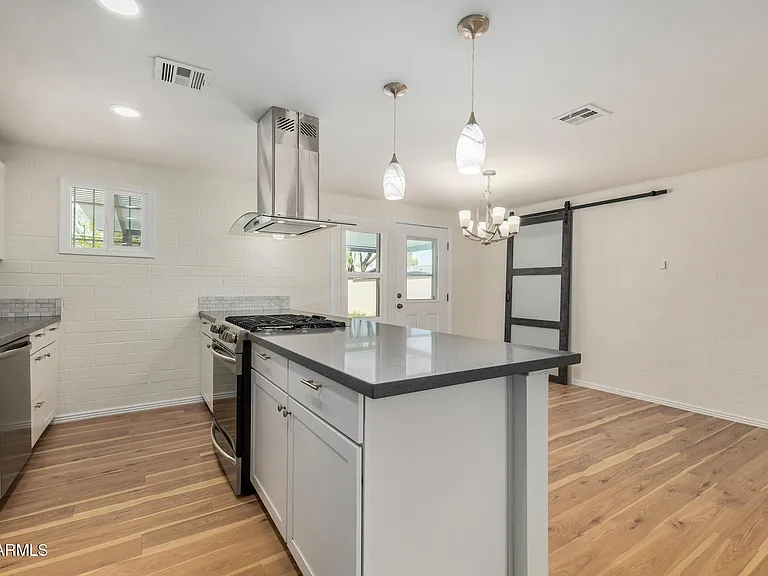3234 E Friess Dr — Photo 9