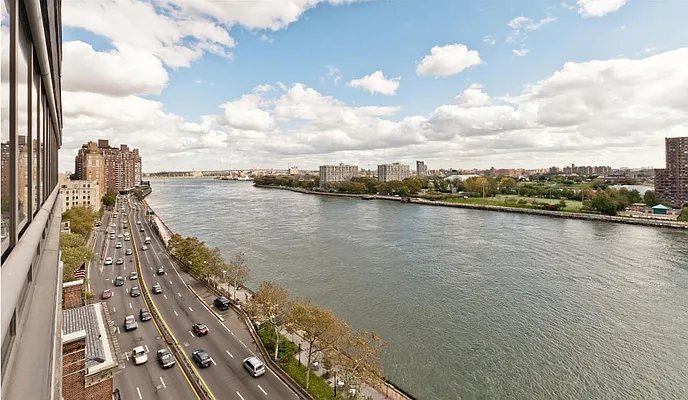 Sold by Nest Seekers International | media 35