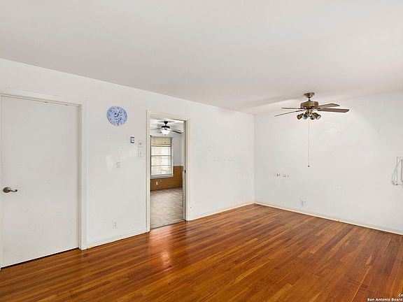 3rd image of 134 CYRIL DR