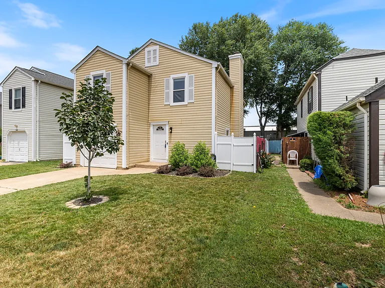 5316 Glenville Cir — Photo 23