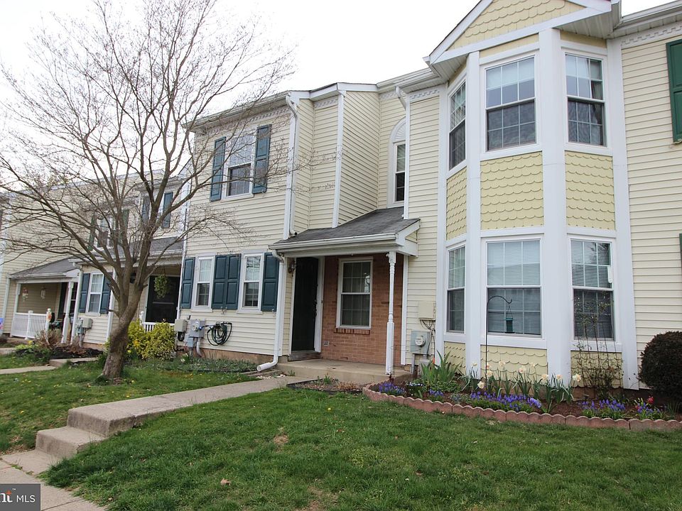 1st image of 29 Van Horn Pl