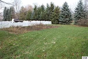 5th image of 401 S Maiden Ln