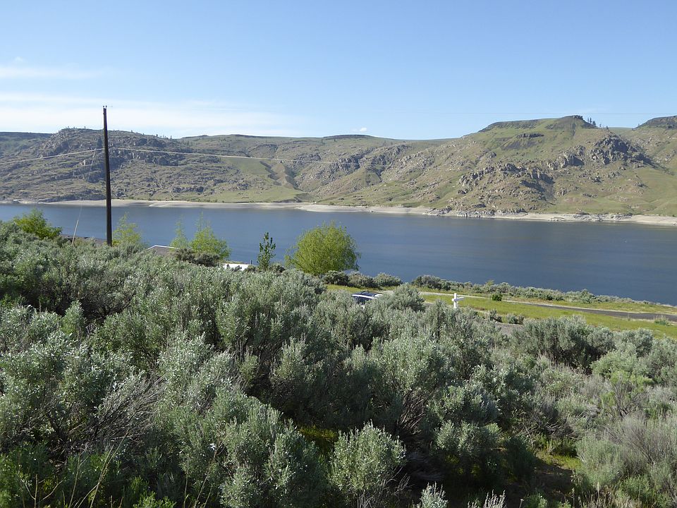 1st image of 3950 Plum Point E