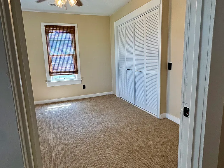 2020 Linden Ave — Photo 24