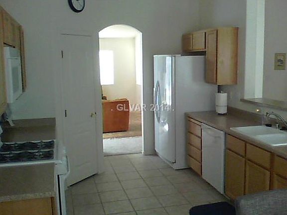 5th image of 1425 Heather Grove Ave