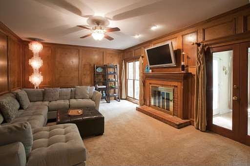 2nd image of 320 S Satinwood Pl
