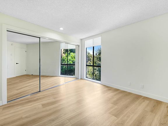 5th image of 5403 W 8th St APT 304