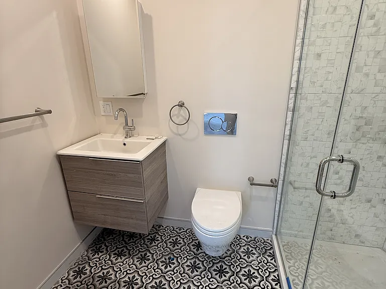 7 Thornley St #3 — Photo 9