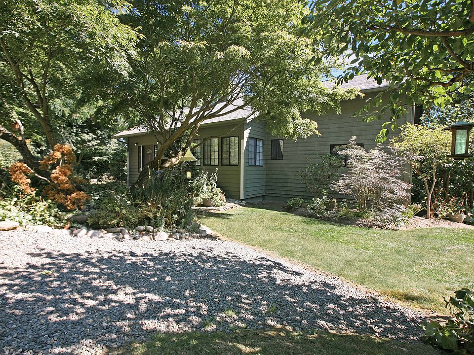 1st image of 6585 NE Columbia St