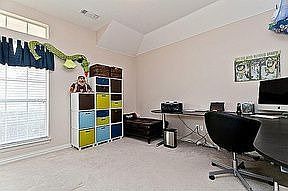 1st image of 3010 Woodhaven Dr