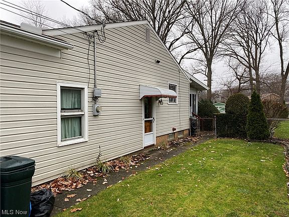 3rd image of 4380 Georgette Ave