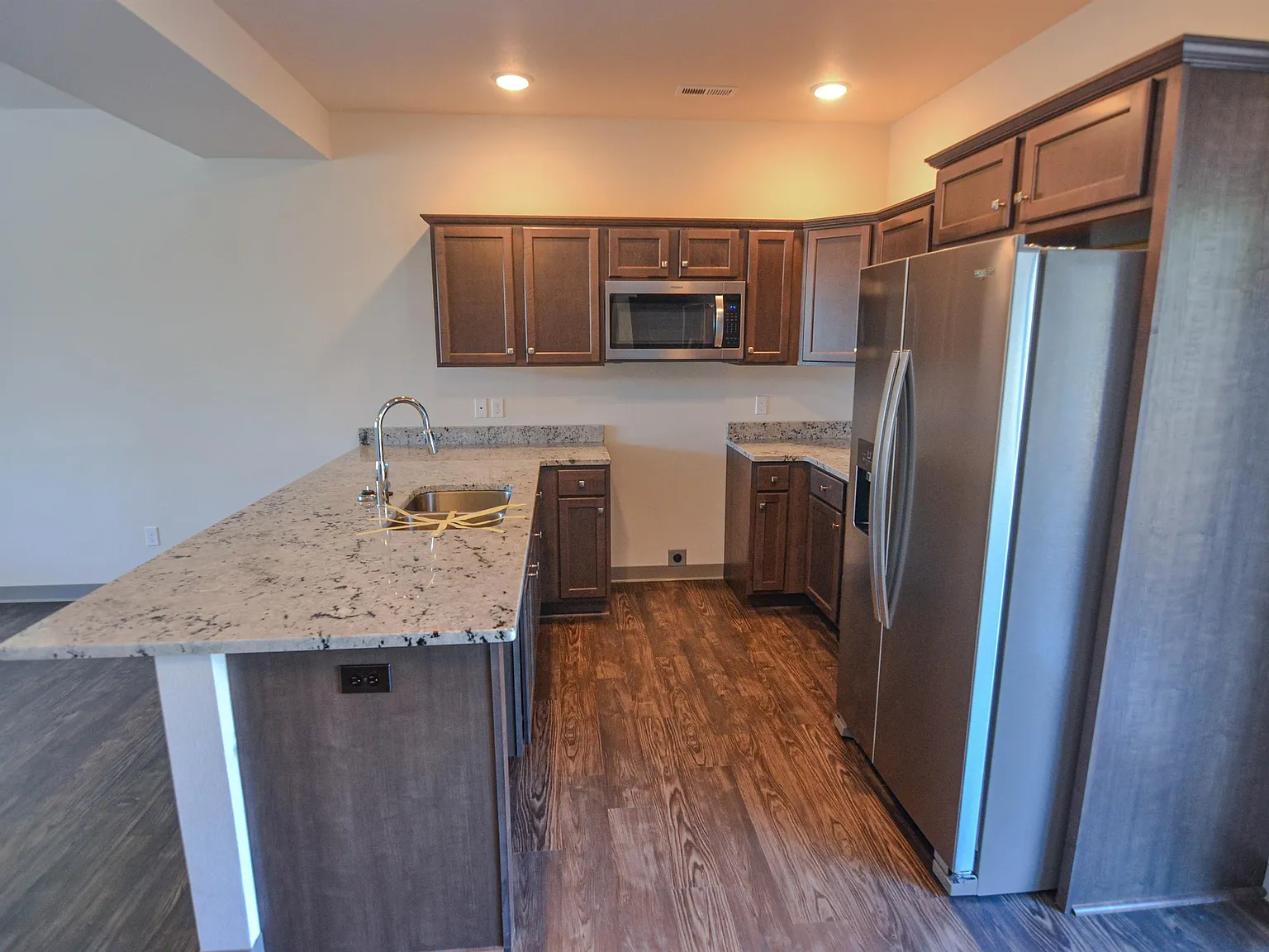 1244 S G Ave - 3 — Photo 2