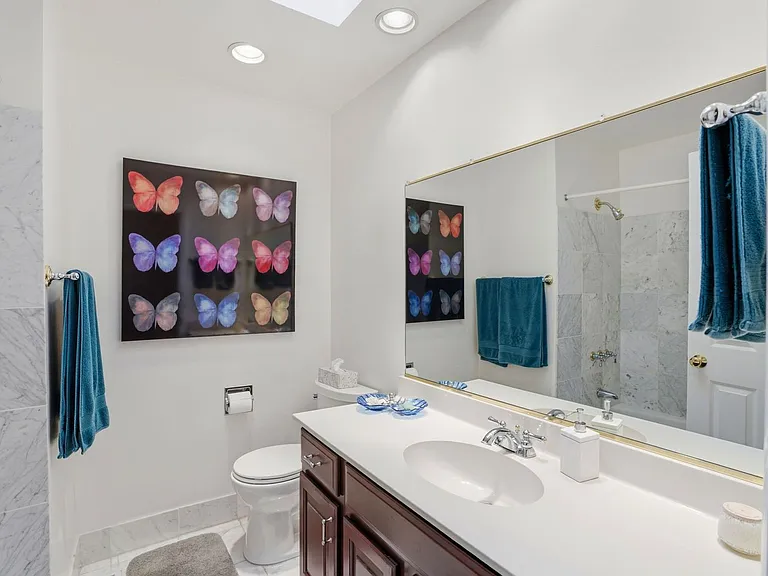 241 Soledad Dr — Photo 28
