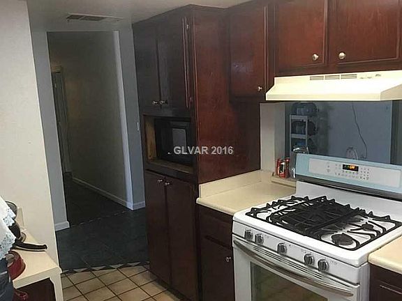 4th image of 4770 E Imperial Ave