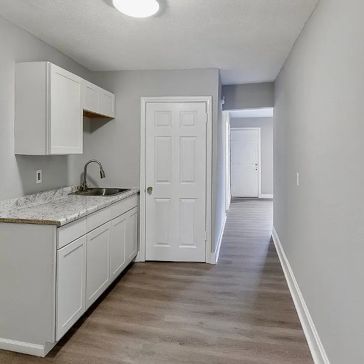 61 Thorp St #1L