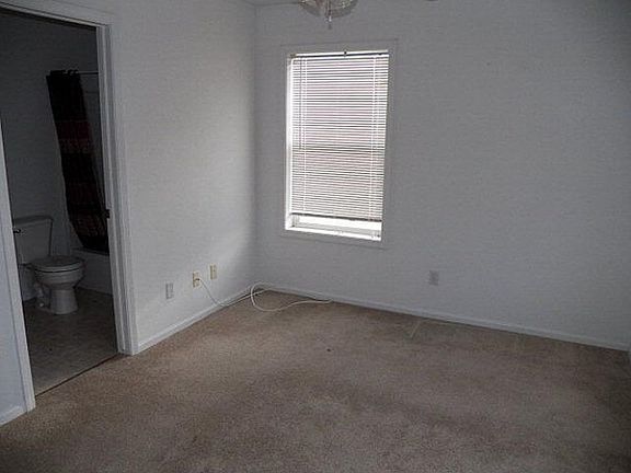 4th image of 4400 Rawhide Rd