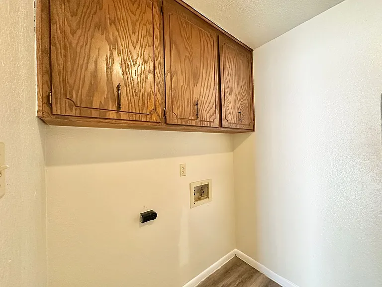 3004 Chaucer Dr — Photo 12