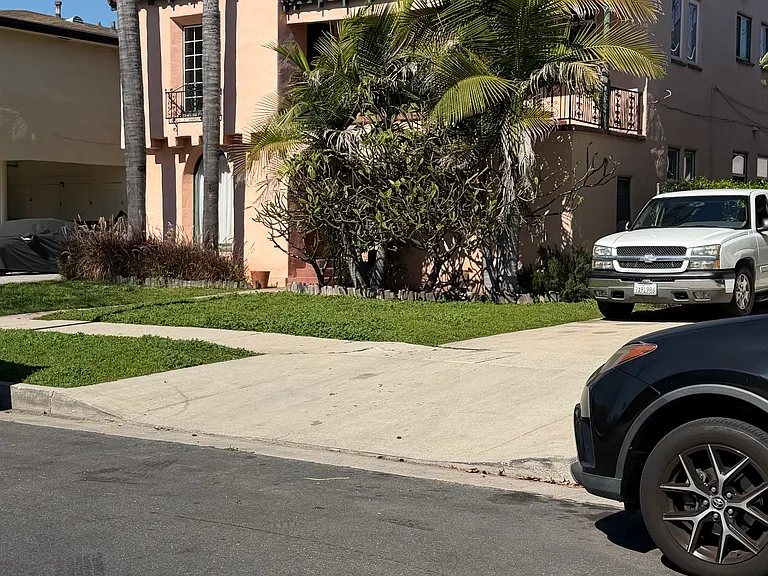 6087 Cashio St #6089 — Photo 33