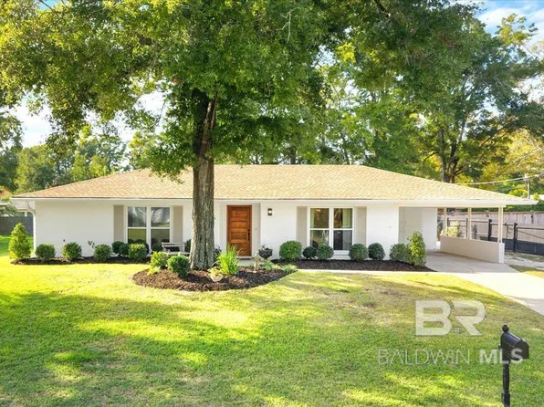 77 Paddock Dr, Fairhope, AL 36532