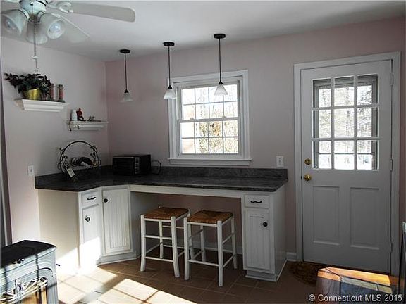 Granite breakfast bar w/sep...