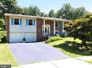 8925 Arley Dr, Springfield, VA 22153