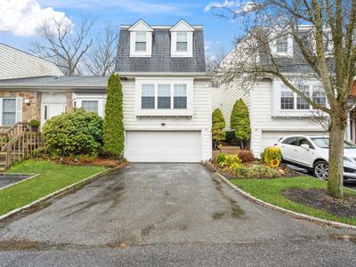 27 The Mews, Syosset, NY, 11791