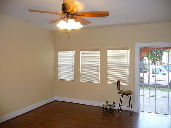 2nd image of 1016 N Banning Blvd APT D