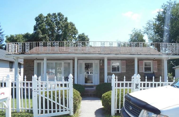 2nd image of 120 Missouri Ave