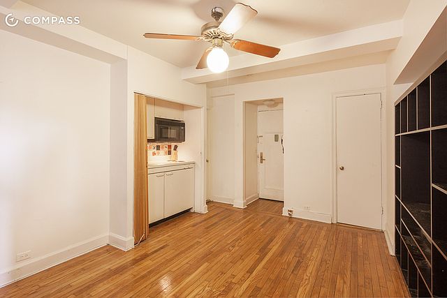 2nd image of 25 Tudor City Pl APT 818