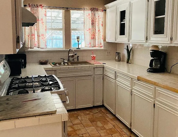 4309 Driftwood Pl — Photo 8