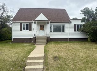 902 2nd St S, Shelby, MT 59474