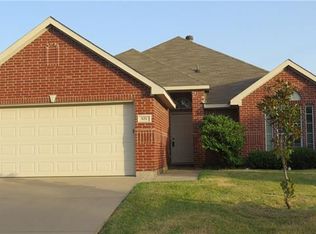 625 Clearbrook St, Azle, TX 76020
