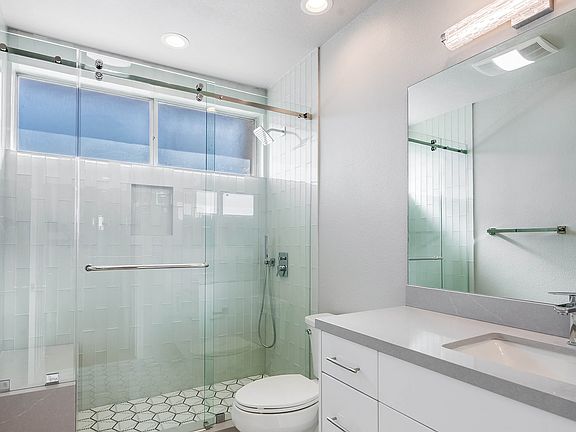 4th image of 1872 Midvale Ave APT 201