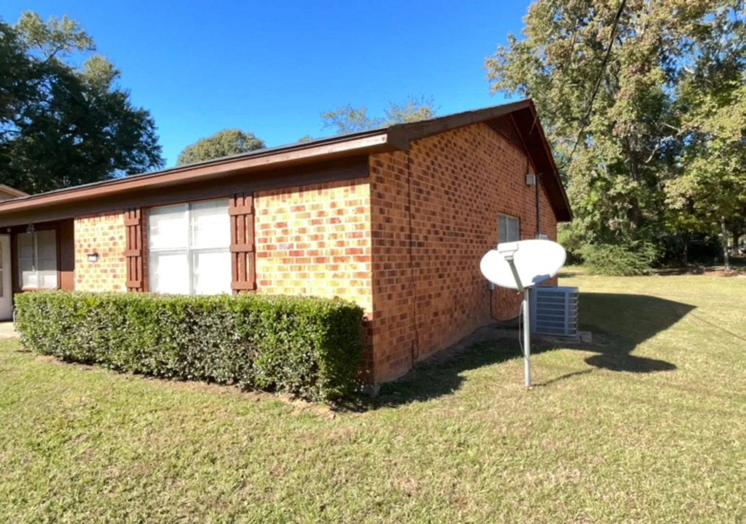 2 bed, 965 sqft, $675 — Photo 1