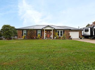 2006 Farmaway Dr, Bardstown, KY 40004