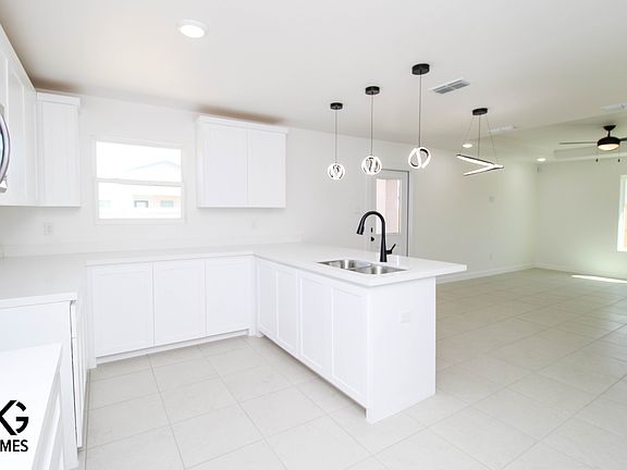 5th image of 5004 Carambola Ln