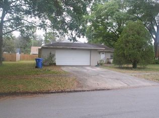 17710 Rivendel Rd, Lutz, FL 33549